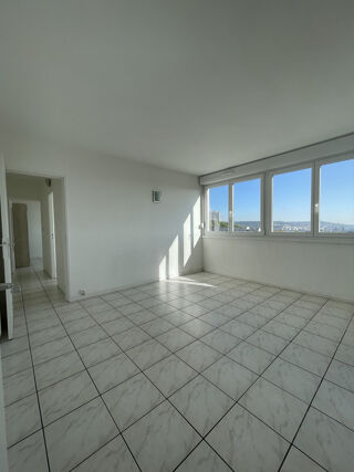  Appartement à louer 3 pièces 58 m²