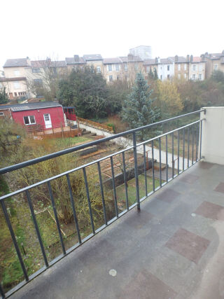  Appartement à louer 3 pièces 69 m²