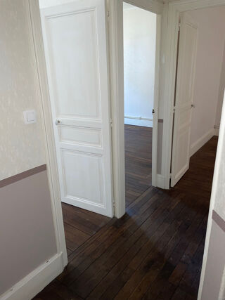  Appartement à louer 3 pièces 48 m²