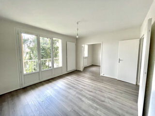  Appartement à louer 3 pièces 57 m²