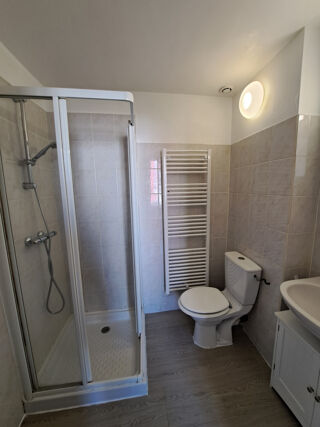  Appartement à louer 2 pièces 37 m²