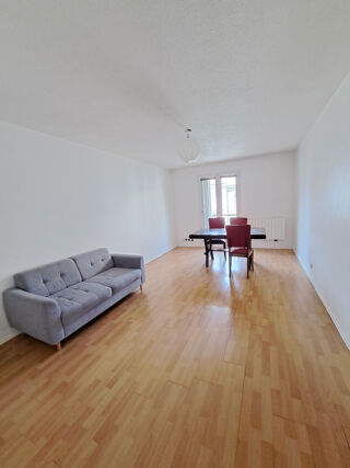  Appartement à louer 3 pièces 68 m²