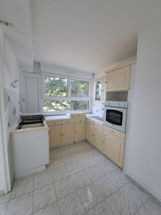  Appartement à louer 3 pièces 58 m²
