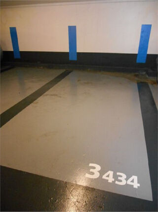  Parking / Garage à louer 