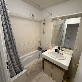  Appartement à louer 3 pièces 67 m²