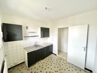  Appartement à louer 3 pièces 57 m²