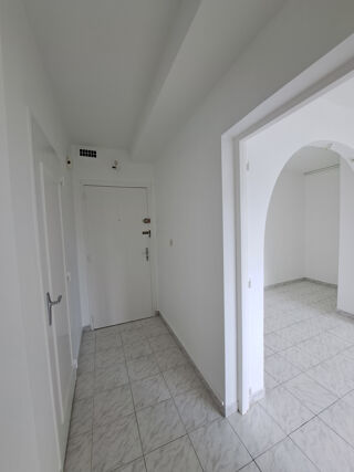  Appartement à louer 3 pièces 58 m²
