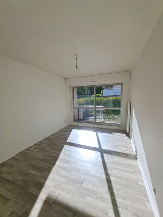 Appartement à louer 2 pièces 36 m²