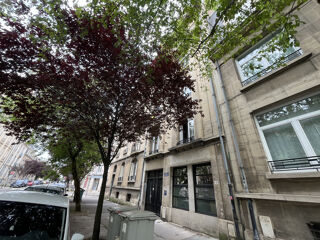  Appartement à louer 1 pièce 33 m²