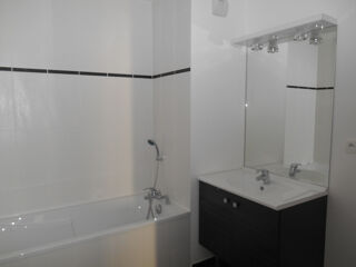  Appartement à louer 3 pièces 59 m²