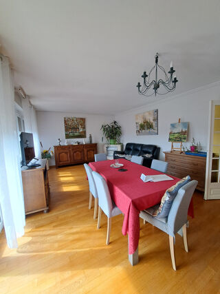  Appartement à louer 4 pièces 89 m²