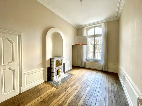  Appartement  louer 7 pices 189 m