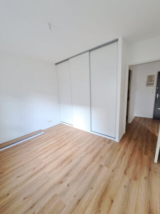  Appartement à louer 2 pièces 40 m²