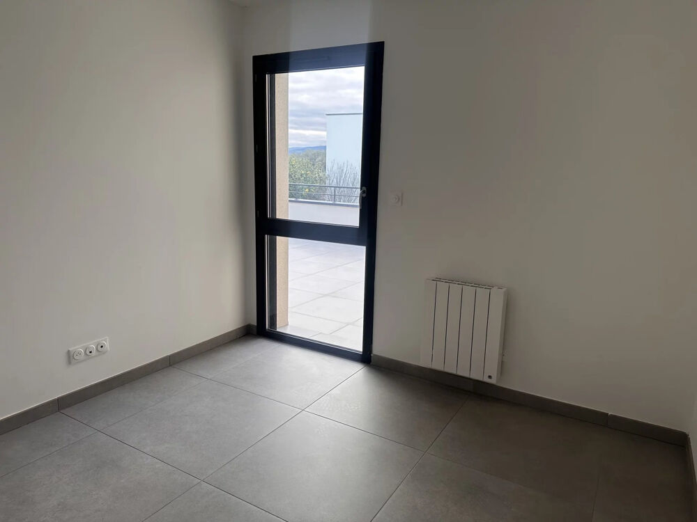 Location Appartement Rare ! Appartement récent avec terrasse XXL de 48 m2 Roussillon