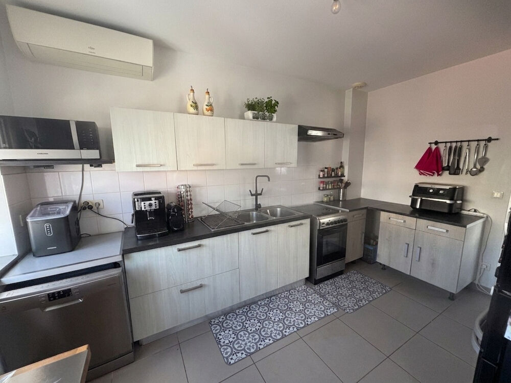 Location Appartement Appartement T3 de 70,75 m2 + véranda - Péage de Roussillon. Le peage de roussillon
