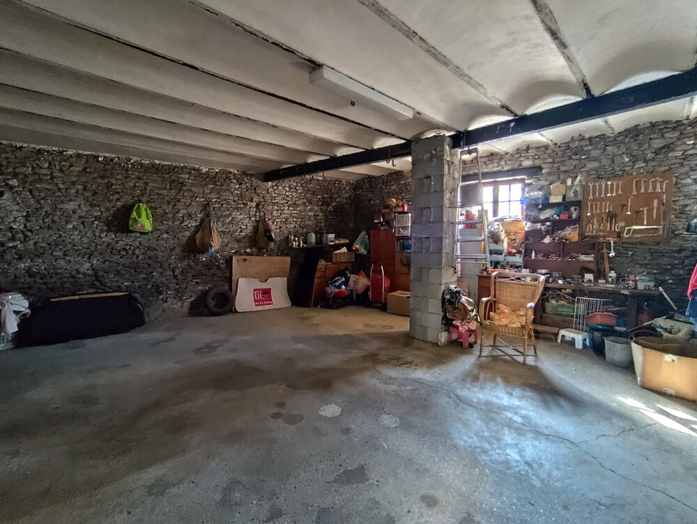 Appartement à rénover avec jardin et place de stationnement