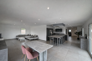  Maison à vendre 6 pièces 194 m²