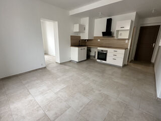  Appartement � louer 4 pi�ces 77 m�