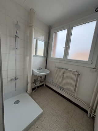  Appartement à louer 3 pièces 52 m²