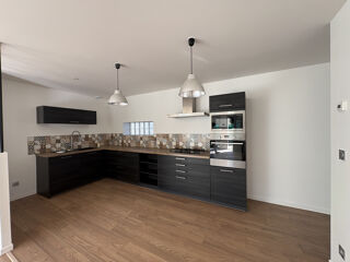  Maison à louer 4 pièces 129 m²