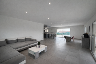  Maison à vendre 6 pièces 194 m²