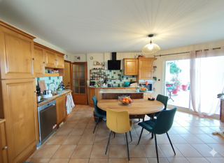  Maison � vendre 5 pi�ces 165 m�