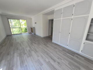  Appartement à louer 3 pièces 83 m²