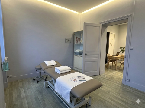 Local commercial 66 m2 avec visibilit&eacute; plein centre-ville Saint-Rambert-d'Albon 600 26140 St rambert d albon