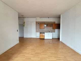  Appartement à louer 3 pièces 64 m²