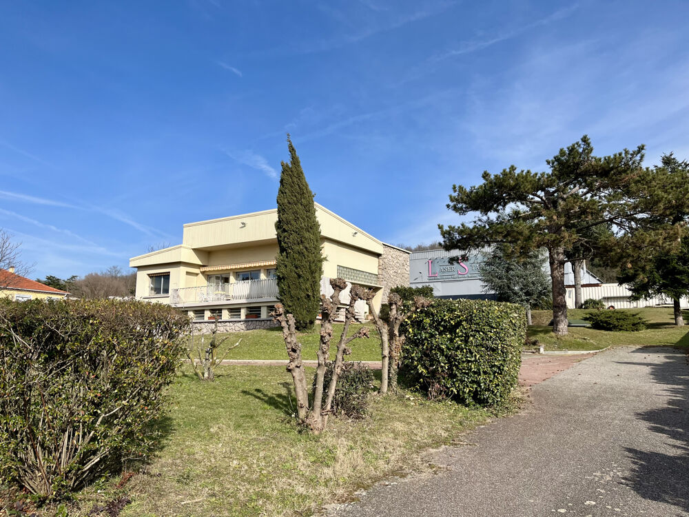 VILLA 7 PIECES AVEC TERRAIN DE 2900M2