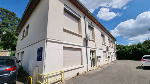 Local professionnel avec locataire en place 123500 38550 Le peage de roussillon