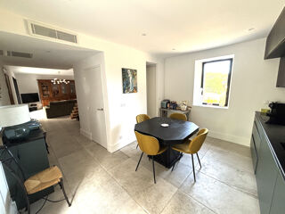  Appartement à louer 3 pièces 100 m²