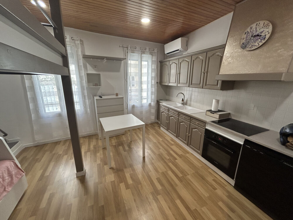 Location Appartement TYPE 1 AVEC MEZZANINE MEUBLE RUE TRANSVAAL / PROX PALAIS LONGCHAMP 13004 MARSEILLE. Marseille 4