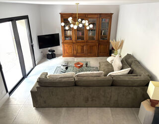  Appartement à louer 3 pièces 100 m²