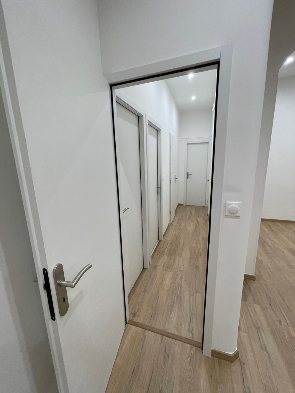 Location Appartement TYPE 2 REFAIT NEUF / BOULEVARD ROUGIER / BLANCARDE 13004 MARSEILLE. Marseille 4