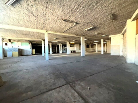 LOCAL COMMERCIAL DE PLAIN-PIED RUE LOUBON SECTEUR BELLE DE MAI 13003 MARSEILLE 6800 13003 Marseille