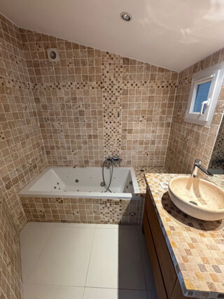Vente Maison MAISON  DE TYPE 4/5  AVEC PISICINE / JARDIN / TERRASSE  SECTEUR  CHÂTEAU  GOMBERT 13013 MARSEILLE. Marseille 13