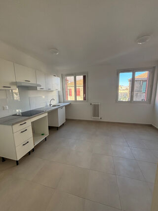  Appartement � louer 4 pi�ces 79 m�