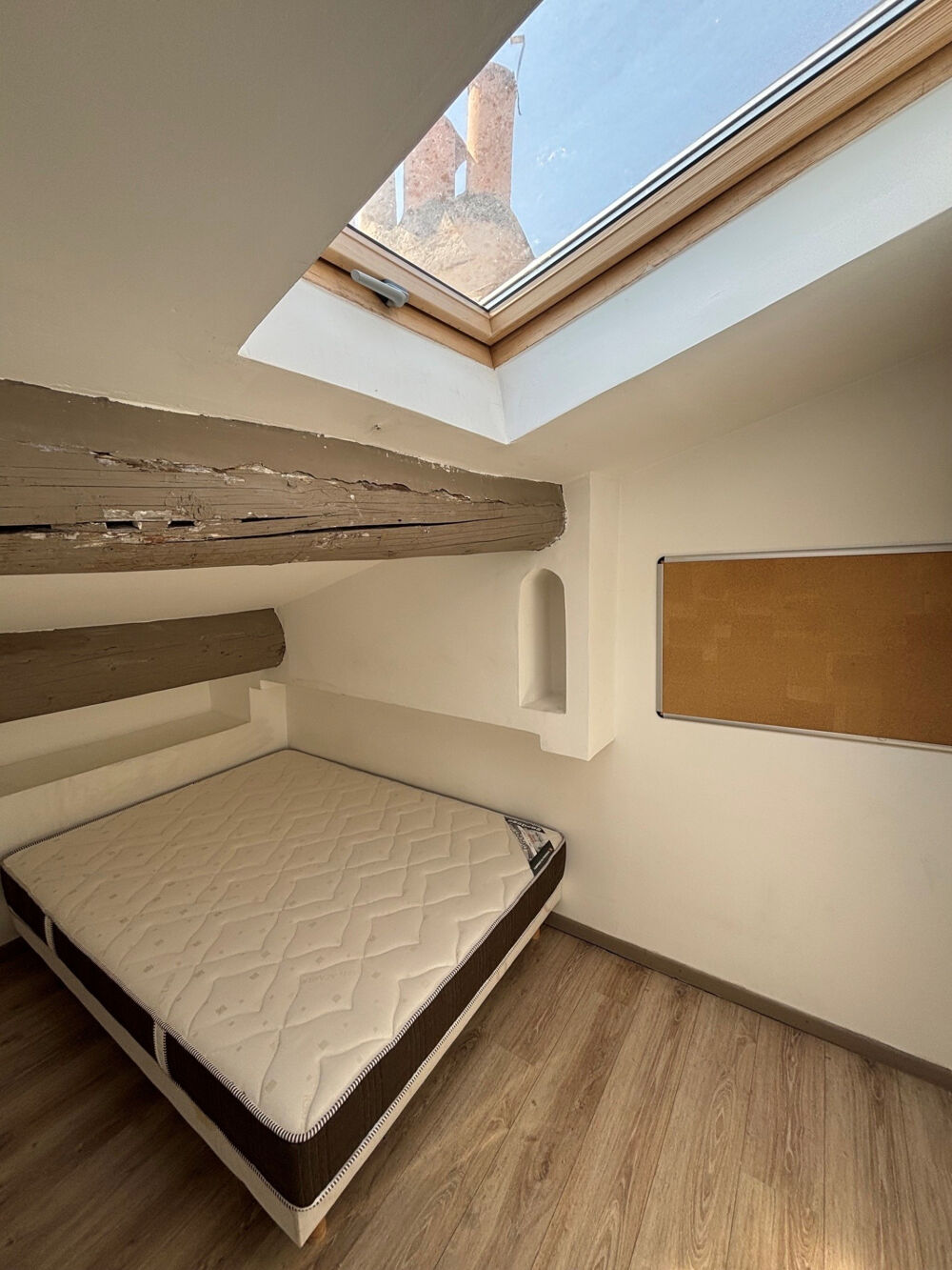 Location Appartement TYPE 3 EN DUPLEX MEUBLÉ RUE FLEGIER / GARE SAINT CHARLES 13001 MARSEILLE Marseille 1