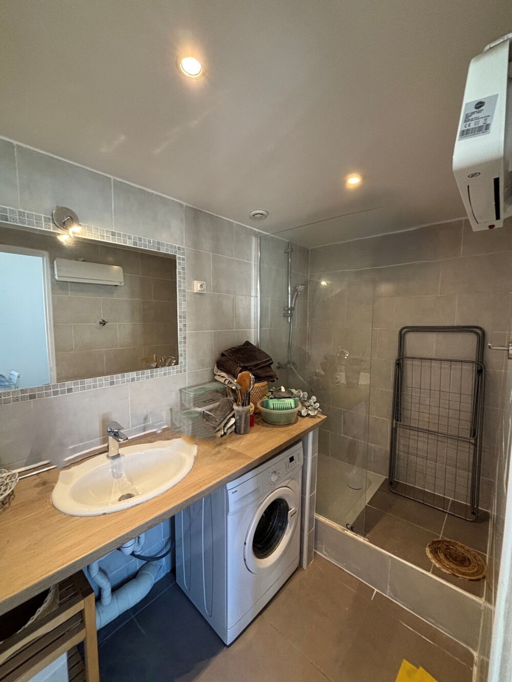 Location Appartement TYPE 3 EN DUPLEX MEUBLÉ RUE FLEGIER / GARE SAINT CHARLES 13001 MARSEILLE Marseille 1