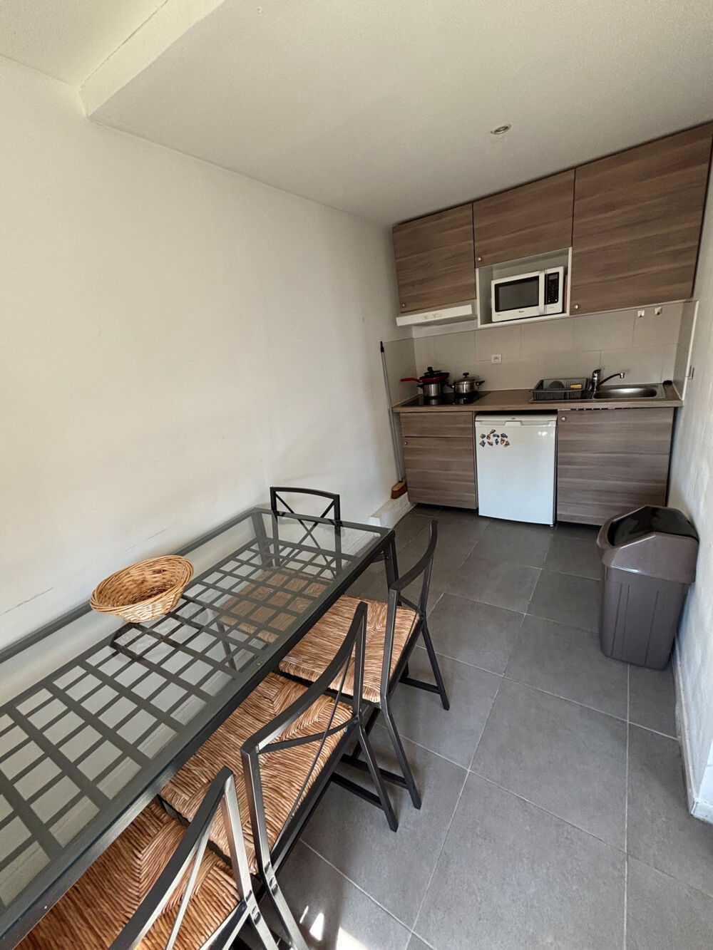 Location Appartement TYPE 3 EN DUPLEX MEUBLÉ RUE FLEGIER / GARE SAINT CHARLES 13001 MARSEILLE Marseille 1