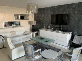  Appartement à louer 3 pièces 81 m²