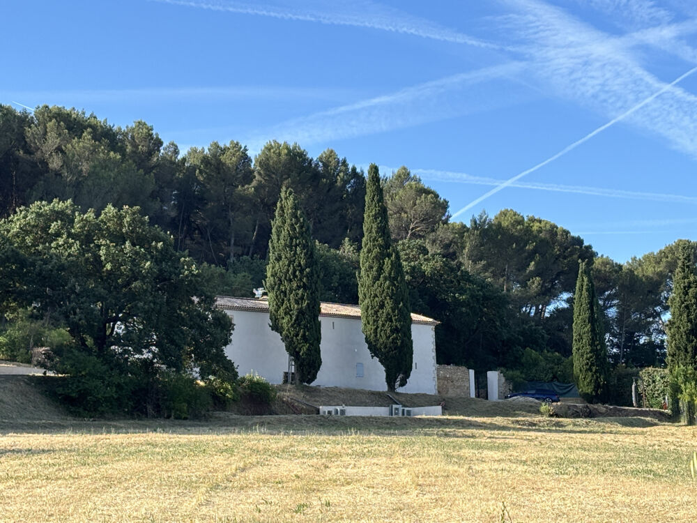 MAISON DE TYPE 3 AVEC TERRASSE ET STATIONNEMENT / BOUC BEL AIR / LUYNES 13320