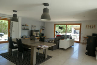  Maison � vendre 5 pi�ces 220 m�