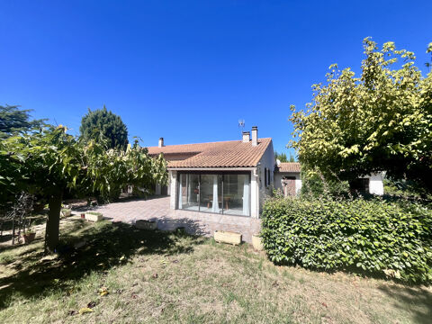   Villa plain-pied de 150 m2 (4 chambres) - parc arbor� de 4230 m2 Maison - 6 pi�ce(s) - 149 m�