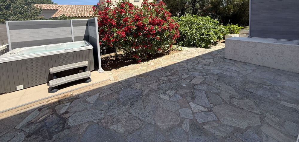 à vendre  Maison Monticello (20220)