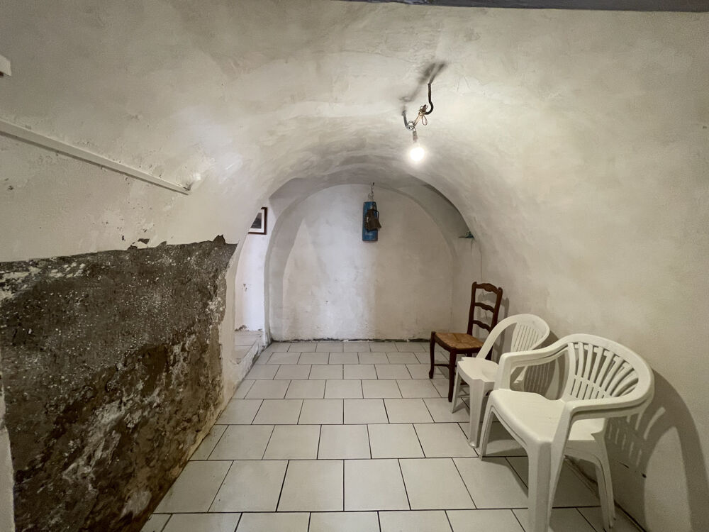 MAISON DE VILLAGE AVEC CAVE