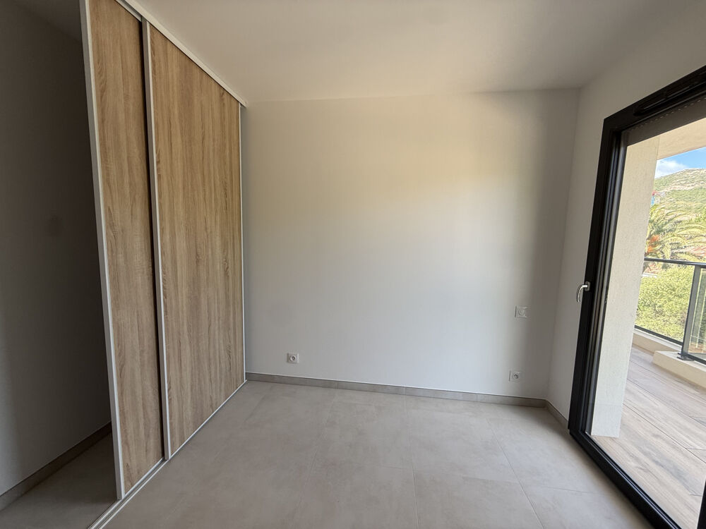Vente Appartement T3 NEUF avec terrasse à 300 m du centre ville et de la plage Calvi
