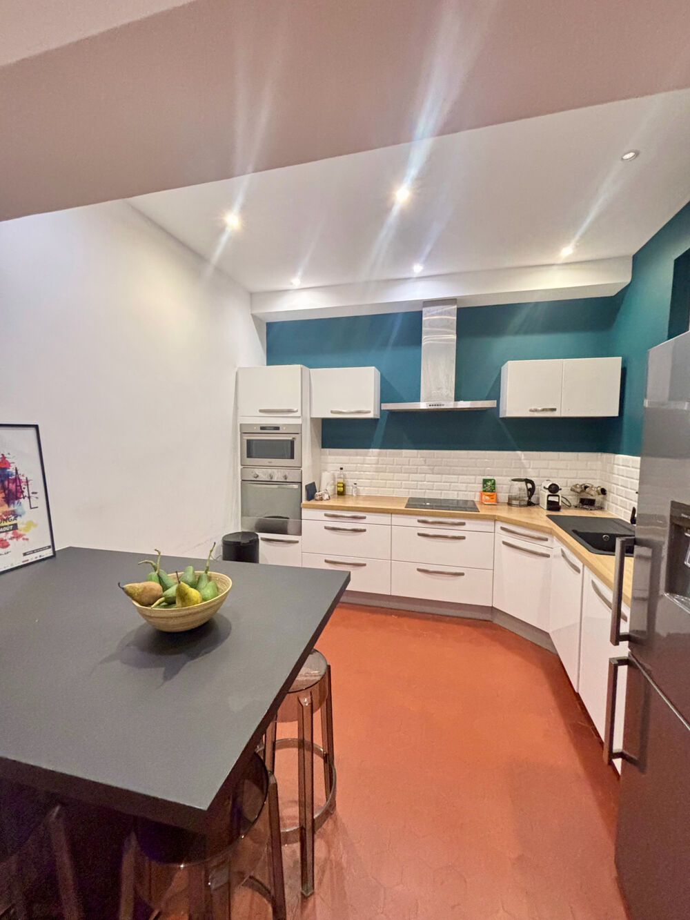 Vente Appartement Rare  : vaste T3 au coeur du Marché de Bastia, à moins de 100 mètres de la mer en hyper-centre ville Bastia