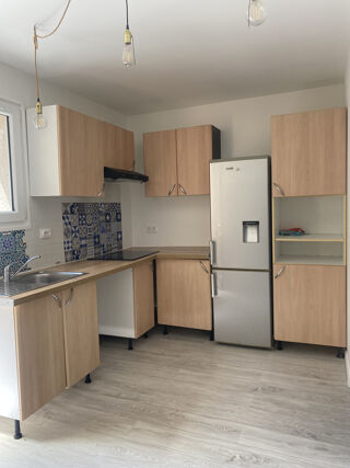 Appartement à louer 2 pièces 28 m²